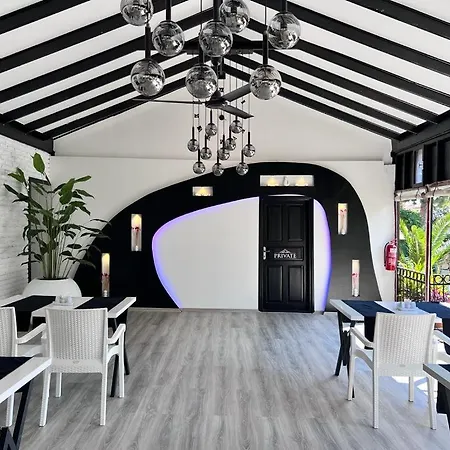 Carrington Otel 4*