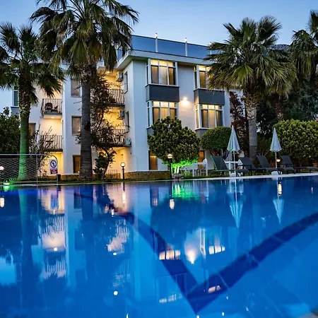 Carrington 酒店 4*